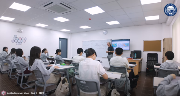 세인트폴 미국학교 수업 장면